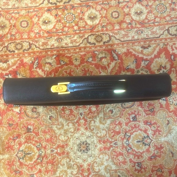 Valentino Black Leather unisex briefcase/laptop carrier. - Picture 8 of 8